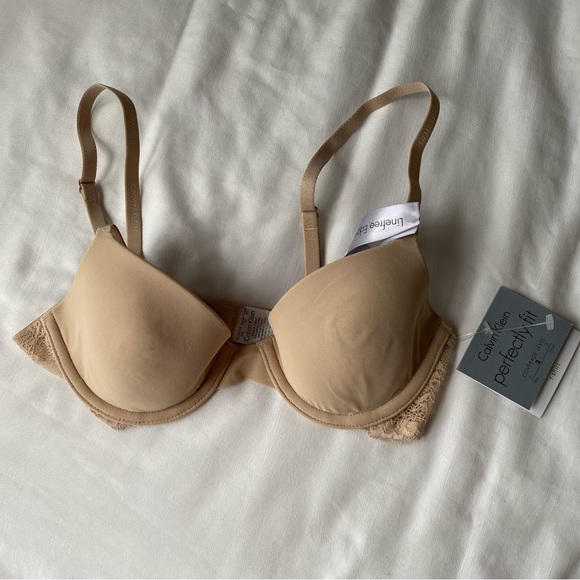 Brand new Calvin Klein Tan underwire 32A Bra - Picture 1 of 2